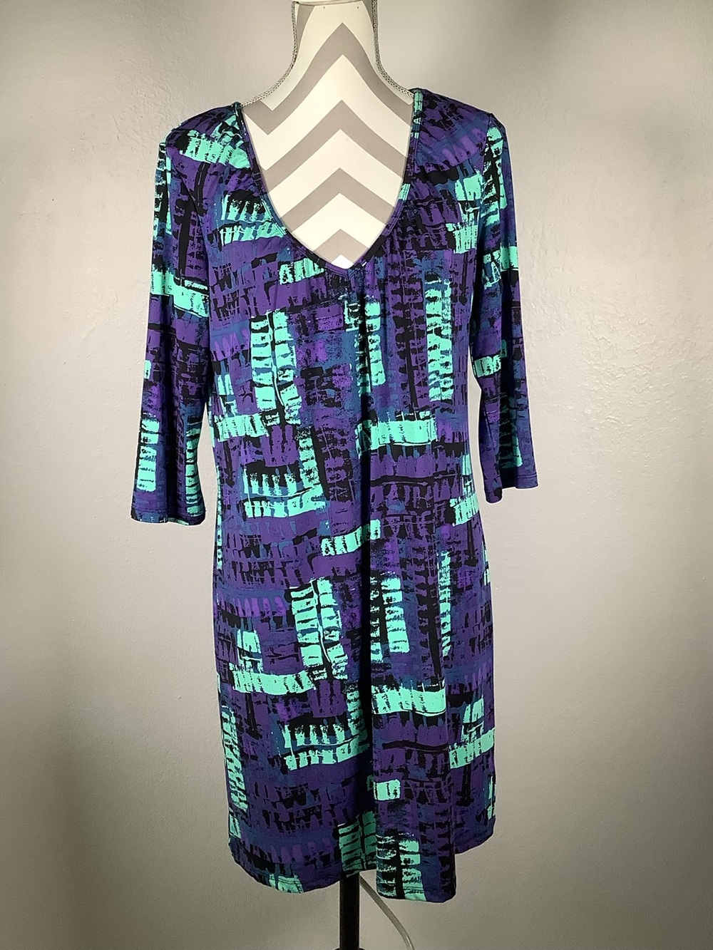 Daisy Fuentes Women’s Teal & Purple V-Neck Shift Dress Sz M